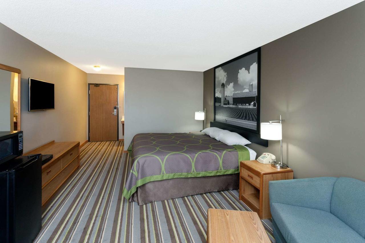 Super 8 By Wyndham Watseka Hotel Luaran gambar