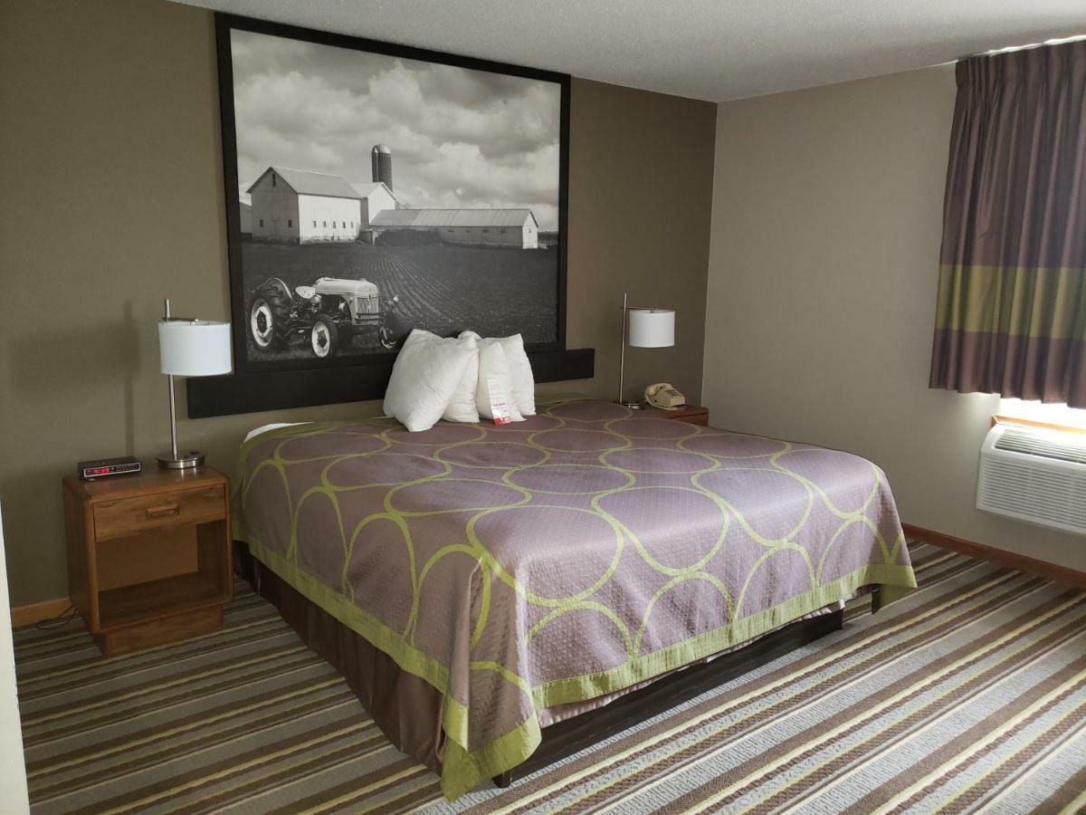 Super 8 By Wyndham Watseka Hotel Luaran gambar