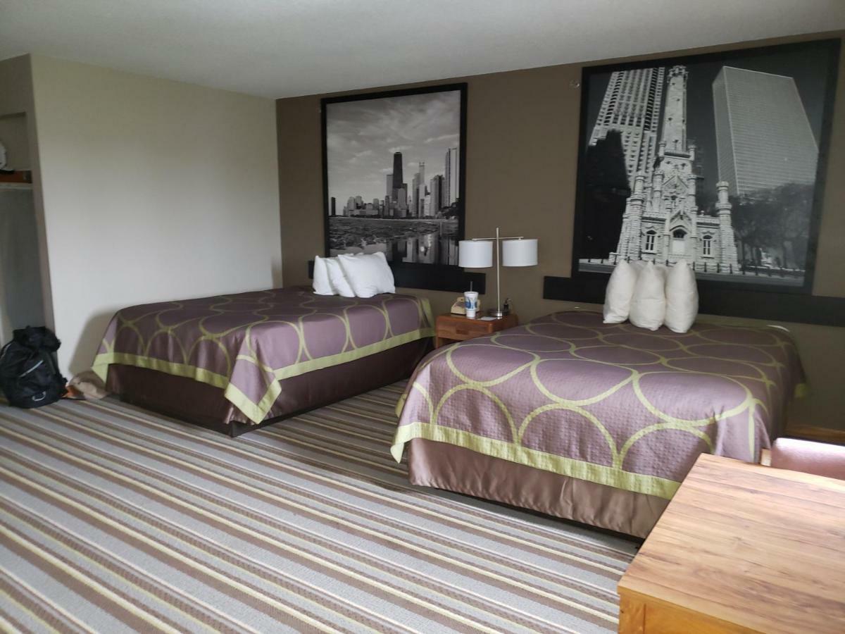 Super 8 By Wyndham Watseka Hotel Luaran gambar
