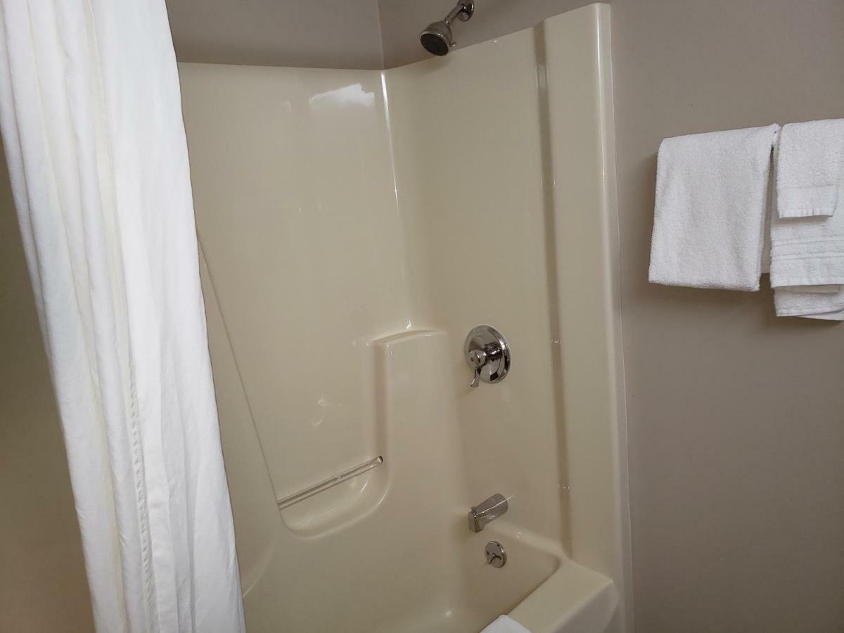 Super 8 By Wyndham Watseka Hotel Luaran gambar